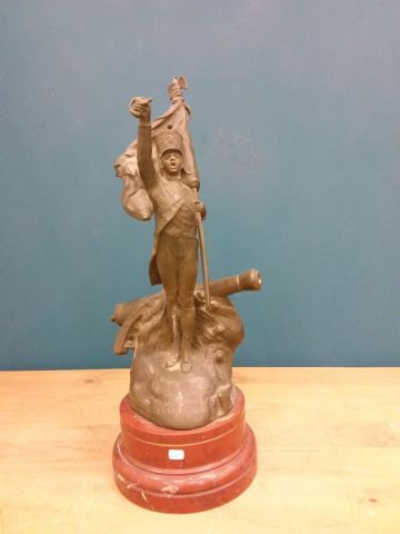 SUJET en bronze à patine verte représentant...
