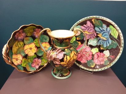 VALLAURIS
Ensemble en faience polychrome...