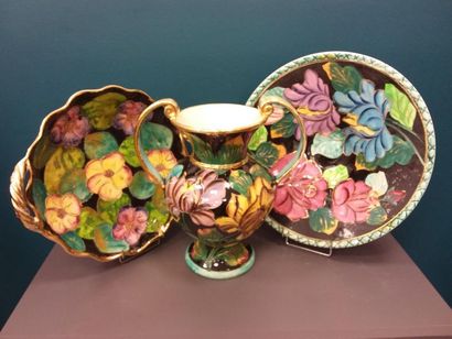 VALLAURIS
Ensemble en faience polychrome...