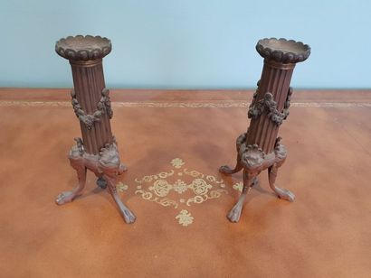 PAIRE DE BOUGEOIR en bronze