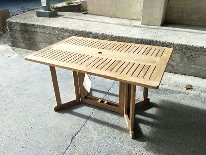 
PROLOISIR

Table en teck pliante deux rabattant150...