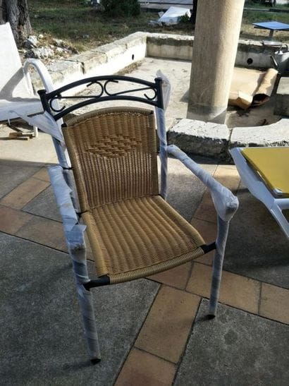 HEDONE
Six Fauteuils en résine tréssées sable...