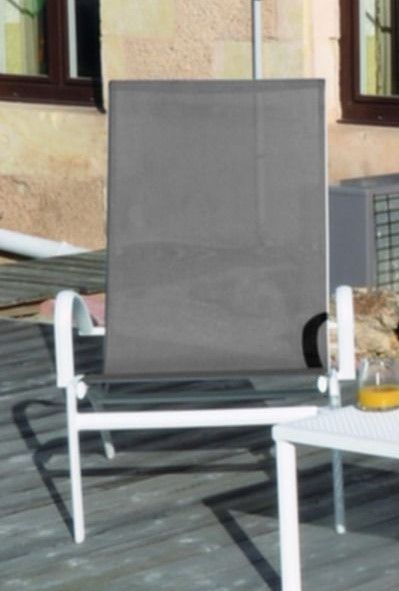 PROLOISIRS
Deux fauteuils bas Elegance LOUNGE,...