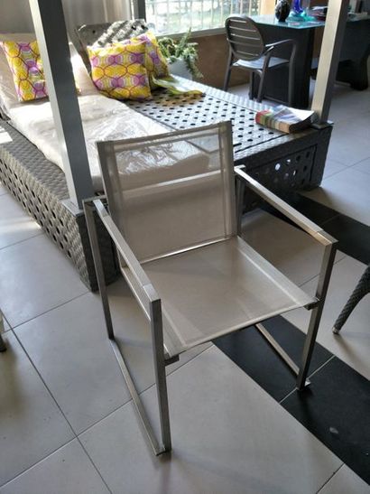 RIVE BLEUE
Six fauteuils PRADO en inox, toile...