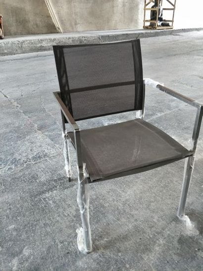 RIVE BLEUE
Six fauteuils GENOVA en inox,...