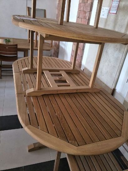 F JARDIN
Table en teck Birman de qualité...