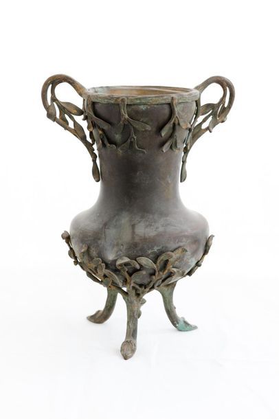 ASIE XIXème SIECLE
Vase balustre en bronze...