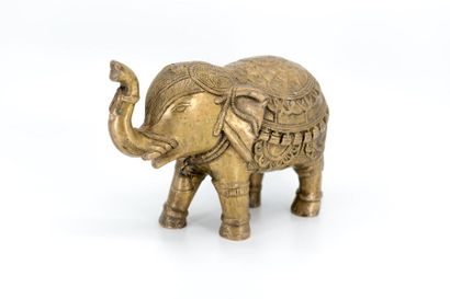 INDE
Elephant en bronze doré
Travail mod...