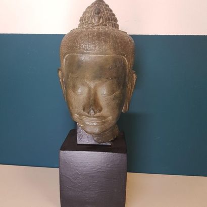REPRODUCTION en platre d'une tête Khmer sur...