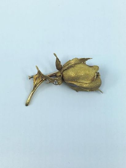 BROCHE en or jaune 750° amati à motif de...