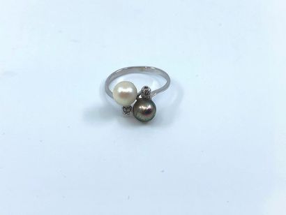 BAGUE en or gris 750° toi et moi ornée de...