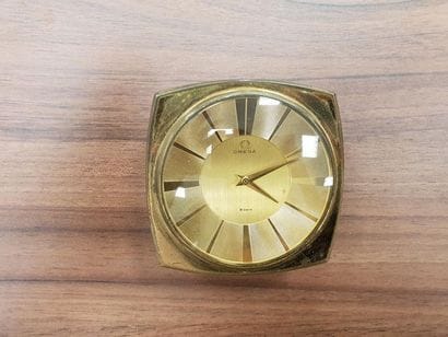 PENDULE OMEGA 8 JOURS