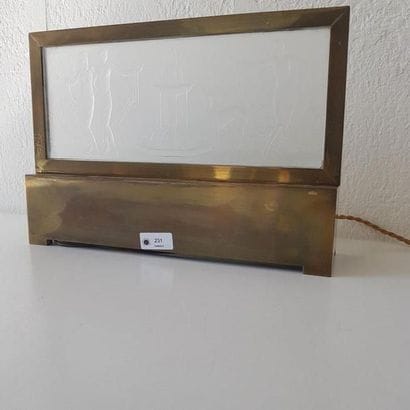 SABINO France
Lampe veilleuse en bronze doré...