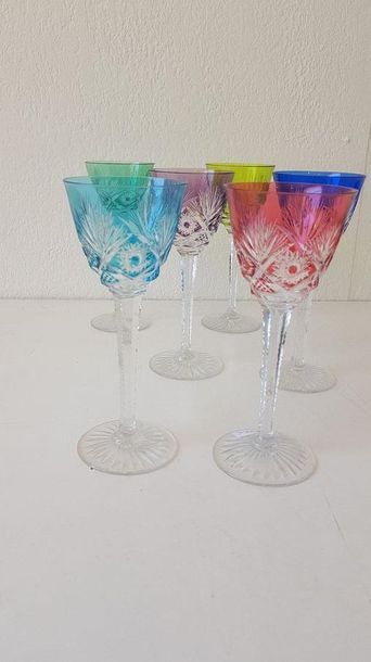 MURANO
Suite de six verres à pieds en verre...