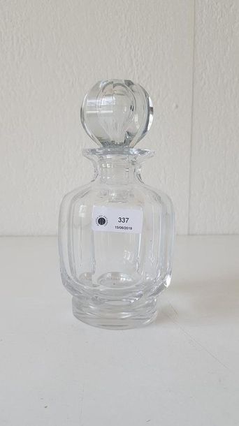 BACCARAT France
Carafe à liqueur en cristal...