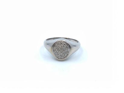 BAGUE en or gris 750° pavée de diamants 
Poids...