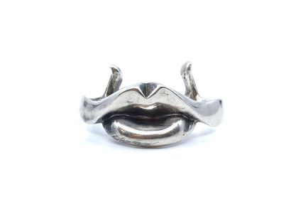 BRACELET en argent représentant une bouche...