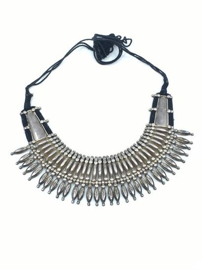 INDE - Benares
Collier collerette en argent...