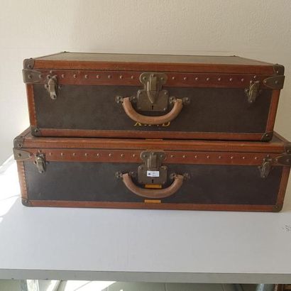 Louis VUITTON
Deux valises en cuir monogrammé,...