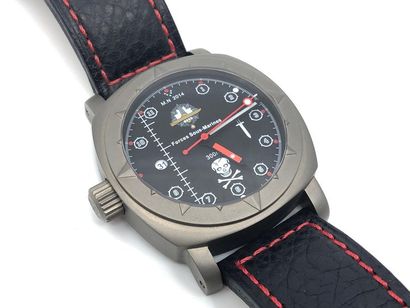 MONTRE de plongée Forces sous marines (Dolphin)
Mouvement...