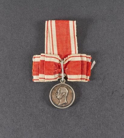 MÉDAILLE COMMÉMORATIVE DE LA PACIFICATION...
