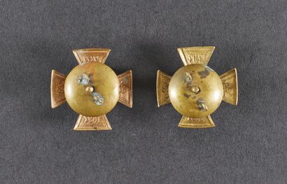 4e RÉGIMENT DE GRENADIERS DE NESVIZH.
Deux...