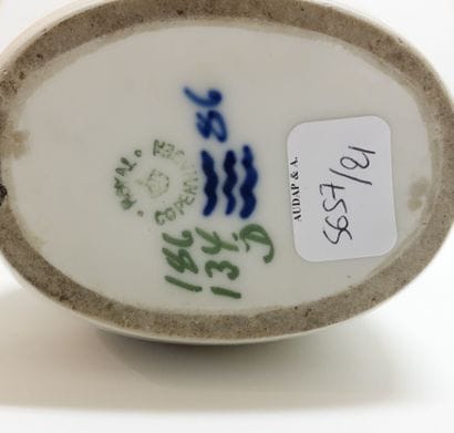 ROYAL COPENHAGEN. 

Porcelain globular vase...