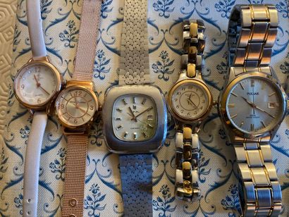Meeting of eight metal watches including...