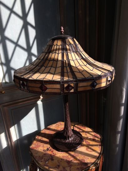 In the taste of TIFFANY.

Patinated metal...