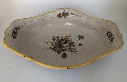 Earthenware basin with floral decoration,...