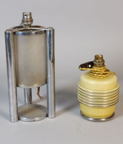 Two modern lamps.

High. : 30.5 and 18 c...