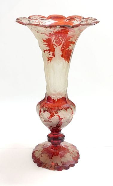 BOHEME.

Vase with sides and flared neck...
