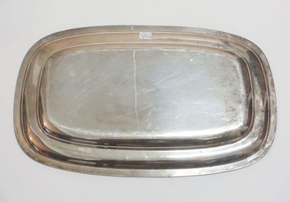 Four quadrangular dishes (sides: 36 cm) and...