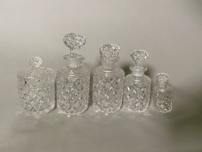 BACCARAT (attributed to).

Toiletry set composed...