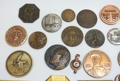 Important set of seventy-five bronze medals,...