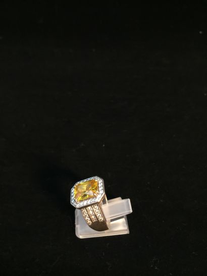 Costume jewellery set including five rings,...