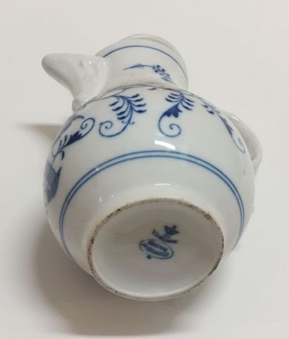 Lot de céramiques diverses, assiettes, soupière,...