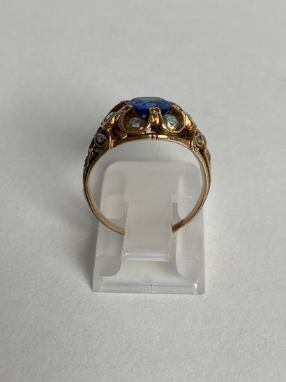 585 thousandths yellow gold ring set with...