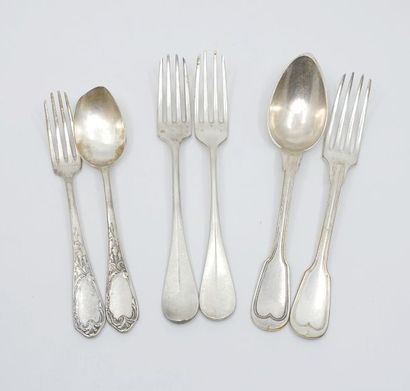 Set of silver-plated metal cutlery including...