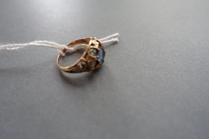 585 thousandths yellow gold ring set with...