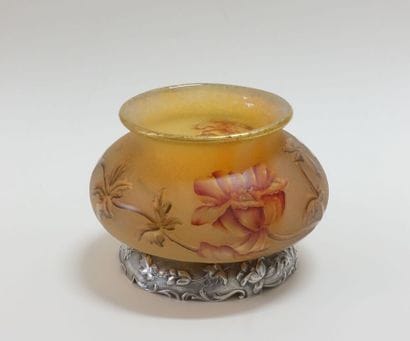 Cup with slightly flattened ovoid belly and...