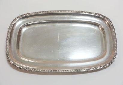 Four quadrangular dishes (sides: 36 cm) and...