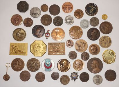 Important set of seventy-five bronze medals,...