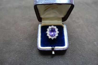 Costume jewellery set including five rings,...