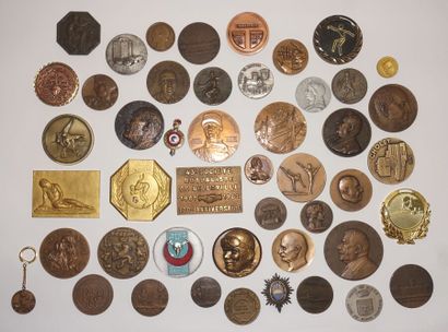 Important set of seventy-five bronze medals,...