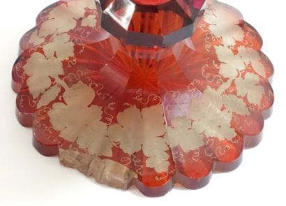 BOHEME.

Vase with sides and flared neck...