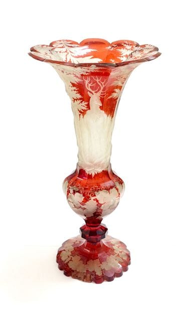 BOHEME.

Vase with sides and flared neck...