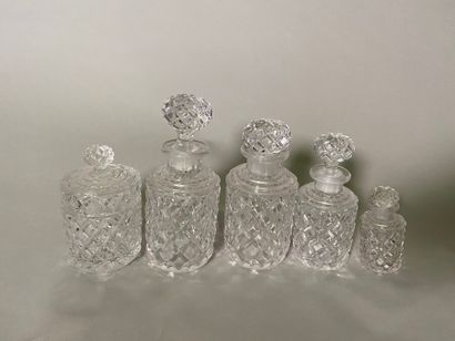 BACCARAT (attributed to).

Toiletry set composed...