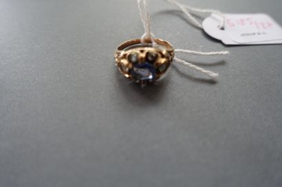 585 thousandths yellow gold ring set with...