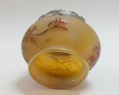 Cup with slightly flattened ovoid belly and...